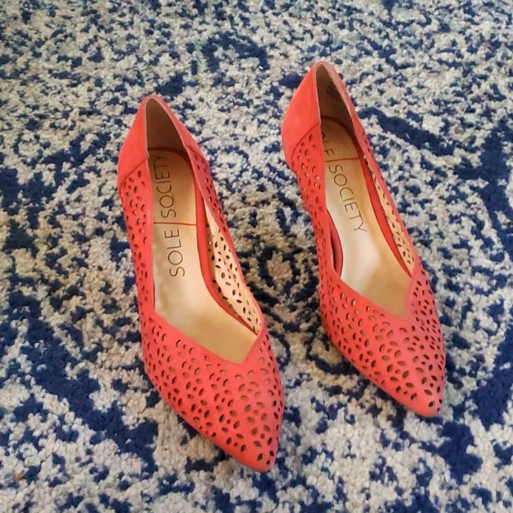 Coral peekabo heels